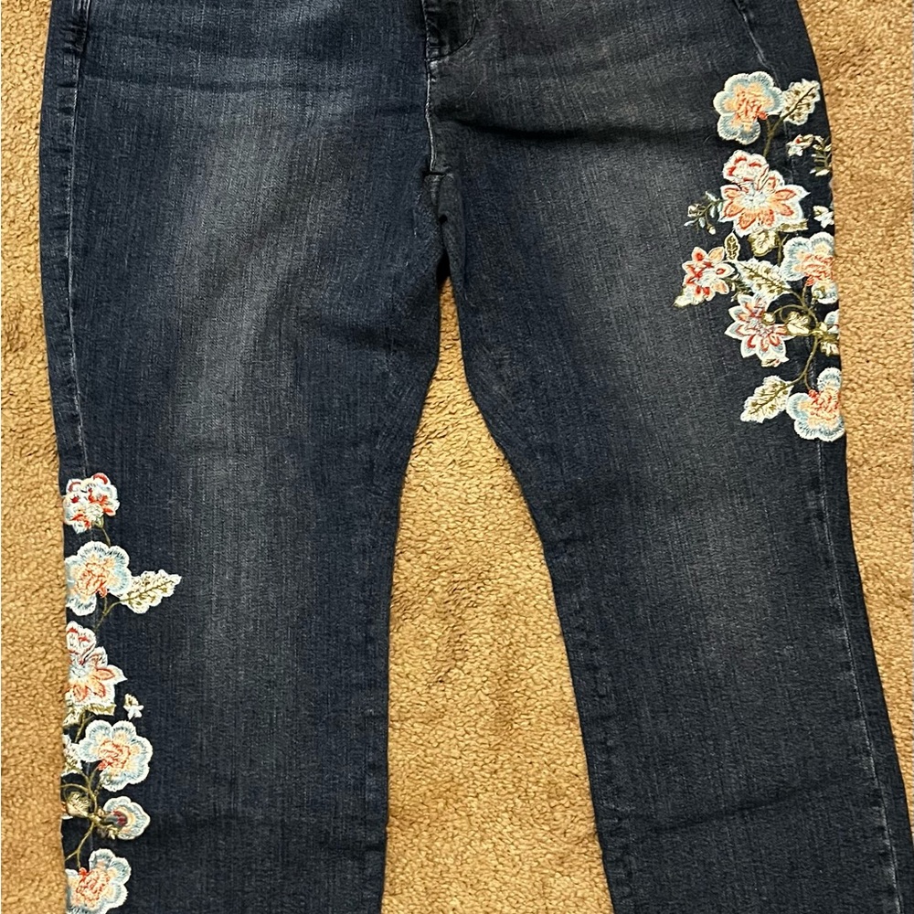JJill embroidered cropped jeans